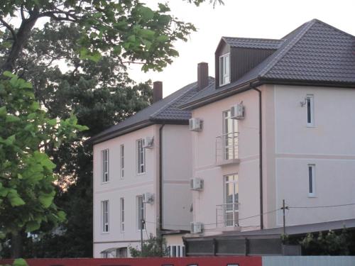 Фотографии гостевого дома
Александра на Серафимовича, 7