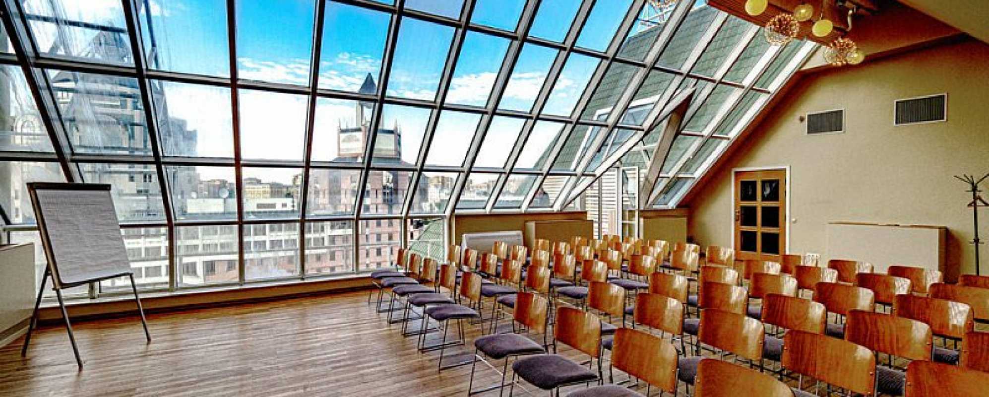 Фотографии конференц-зала Венеция