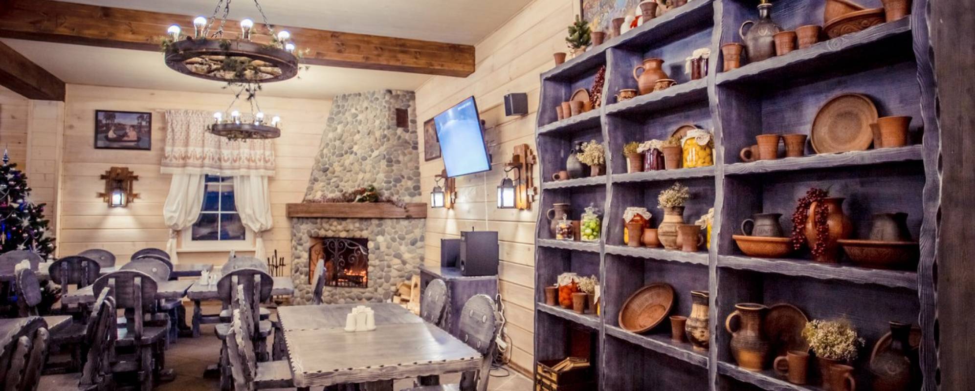 Фотографии банкетного зала Зал трактира Гора