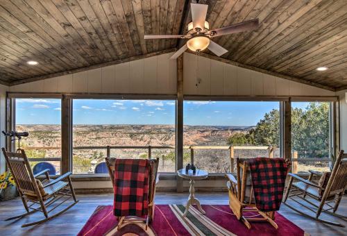 Фотография гостевого дома Renovated Home Overlooking Palo Duro Canyon!