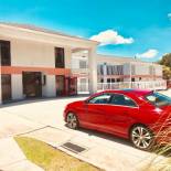 Фотография мотеля Sky Suites