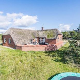 Фотография гостевого дома Holiday home Blåvand CXLIX