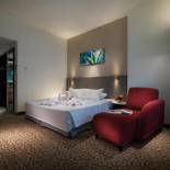 Фотография апарт отеля Crown Regency Serviced Suites