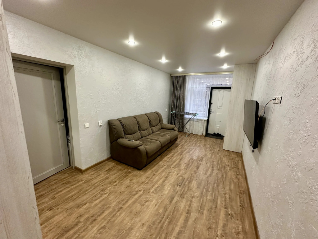 Фотография квартиры Апартаменты Двухкомнатные На Первом Этаже С Отдельным Входом Ужурская День & Ночь 9