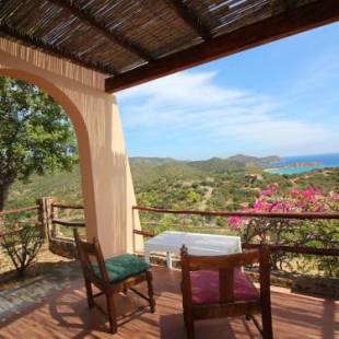 Фотографии гостевого дома 
            Quaint Holiday Home in Geremeas Sardinia with Sea view