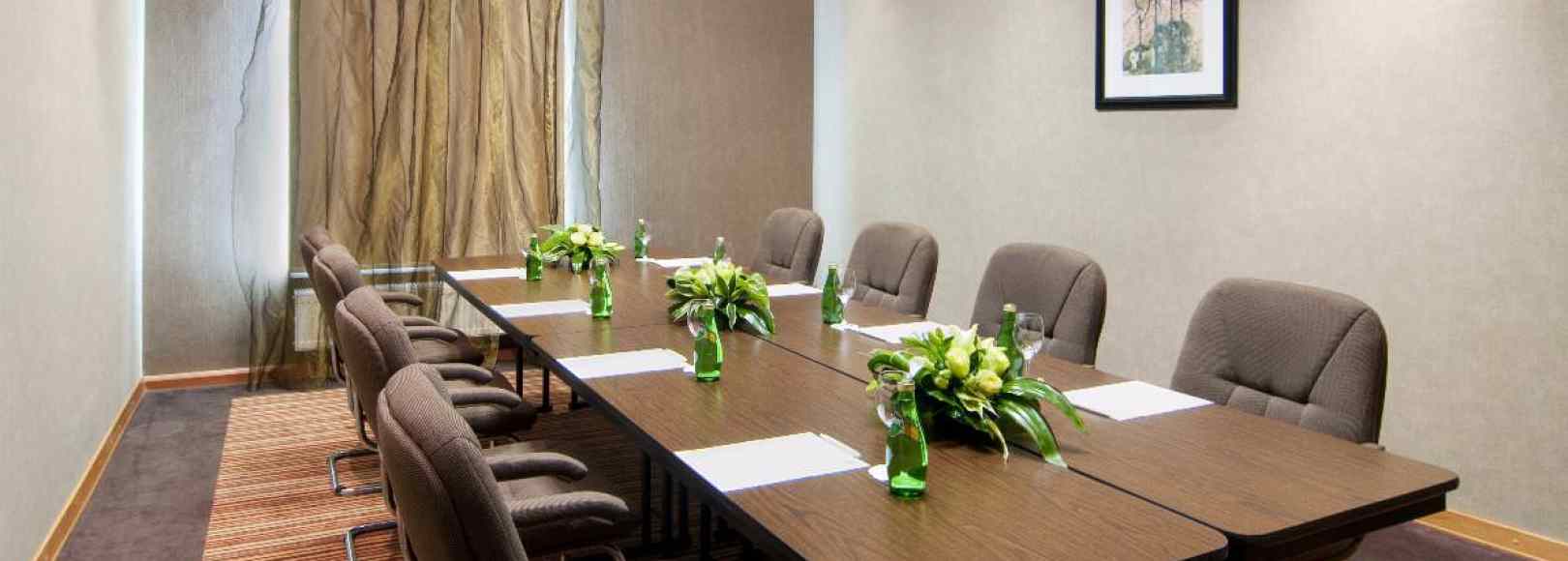 Фотография комнаты для переговоров Собрус