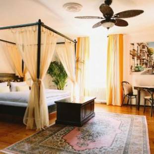 Фотографии гостиницы
Restaurant Dicker Mann Hotel zum Blauen Krebs