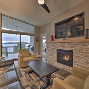 Фотография гостевого дома Bayfront Home - Take Ferry to the San Juan Islands