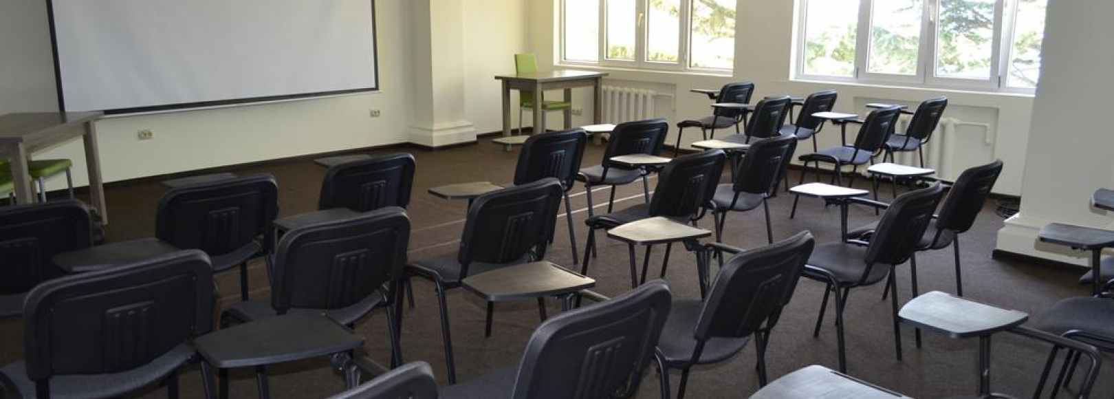 Фотография конференц-зала COOCOOROOZA