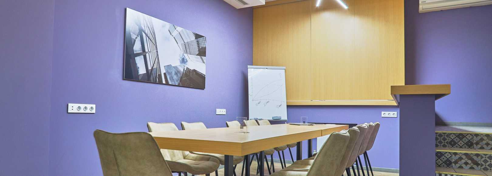 Фотография комнаты для переговоров Малая переговорная Серовъ