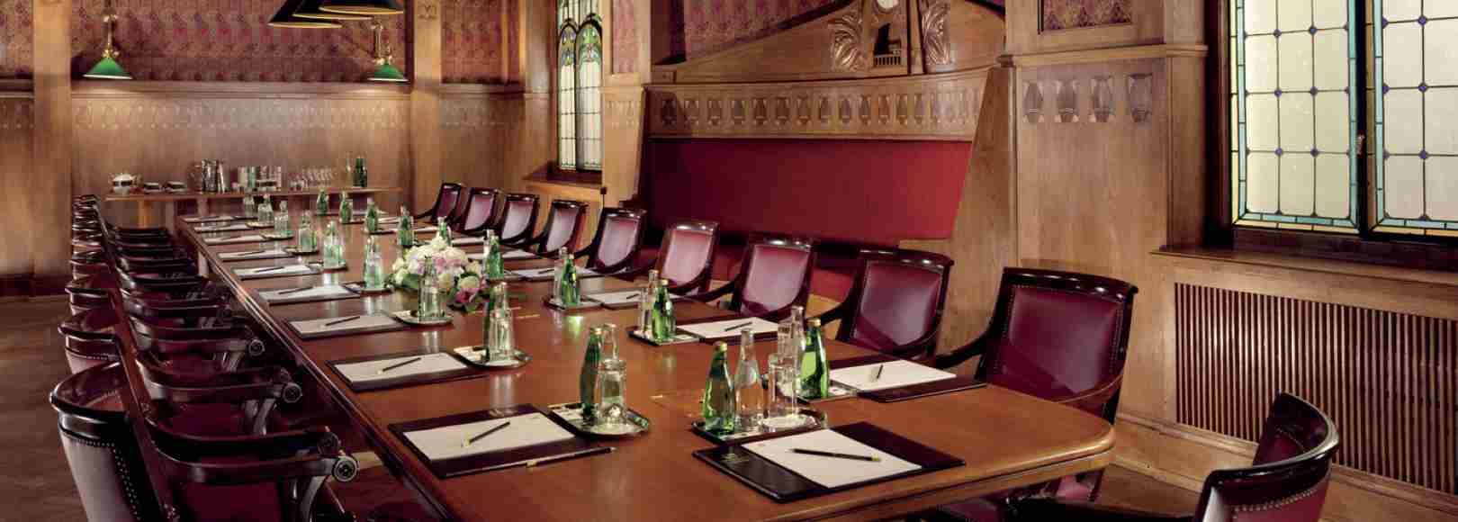 Фотография конференц-зала Бильярдная комната