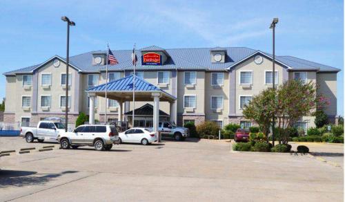 Фотография гостиницы FairBridge Inn & Suites Cleburne