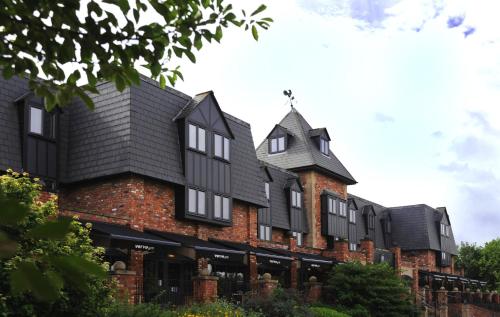 Фотография гостиницы Village Hotel Warrington