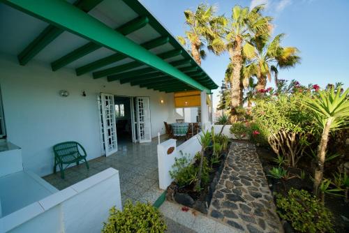 Фотография гостевого дома Monte Rojo