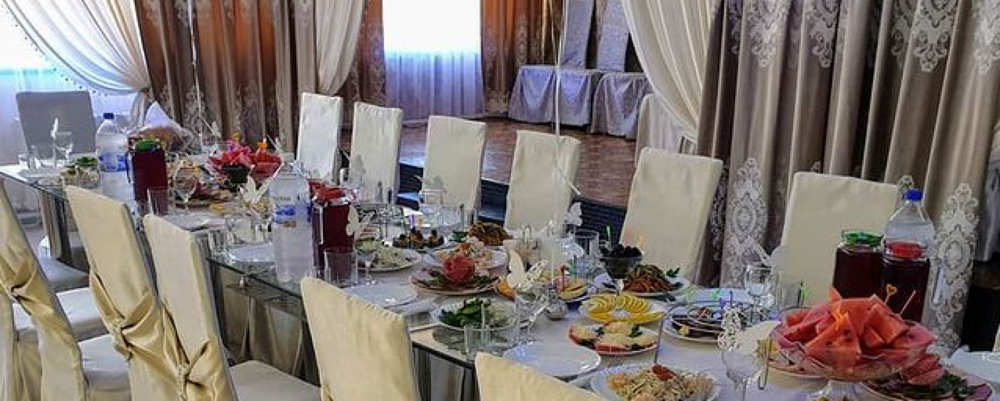 Фотографии конференц-зала У фонтана