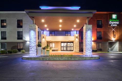 Фотография гостиницы Holiday Inn Express & Suites - Albany Airport - Wolf Road, an IHG Hotel