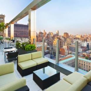 Фотографии гостиницы 
            Fairfield Inn & Suites by Marriott New York Midtown Manhattan/Penn Station