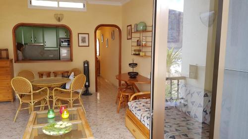 Фотография гостевого дома One bedroom bungalow at Santiago del Teide