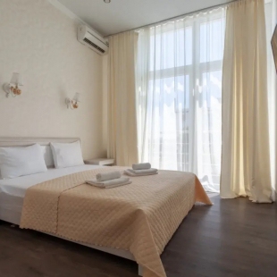 Фотография квартиры Квартира вместительная с видом на море с тв в каждой комнате и раздельным санузлом