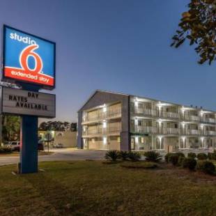 Фотографии гостиницы
Studio 6-Savannah, GA