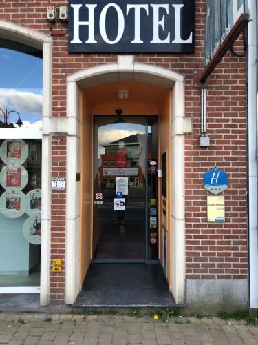 Фотография гостиницы At Home Hotel