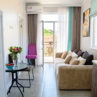 Фотография квартиры Апартаменты Red Apartments Арт Лайт Гордон