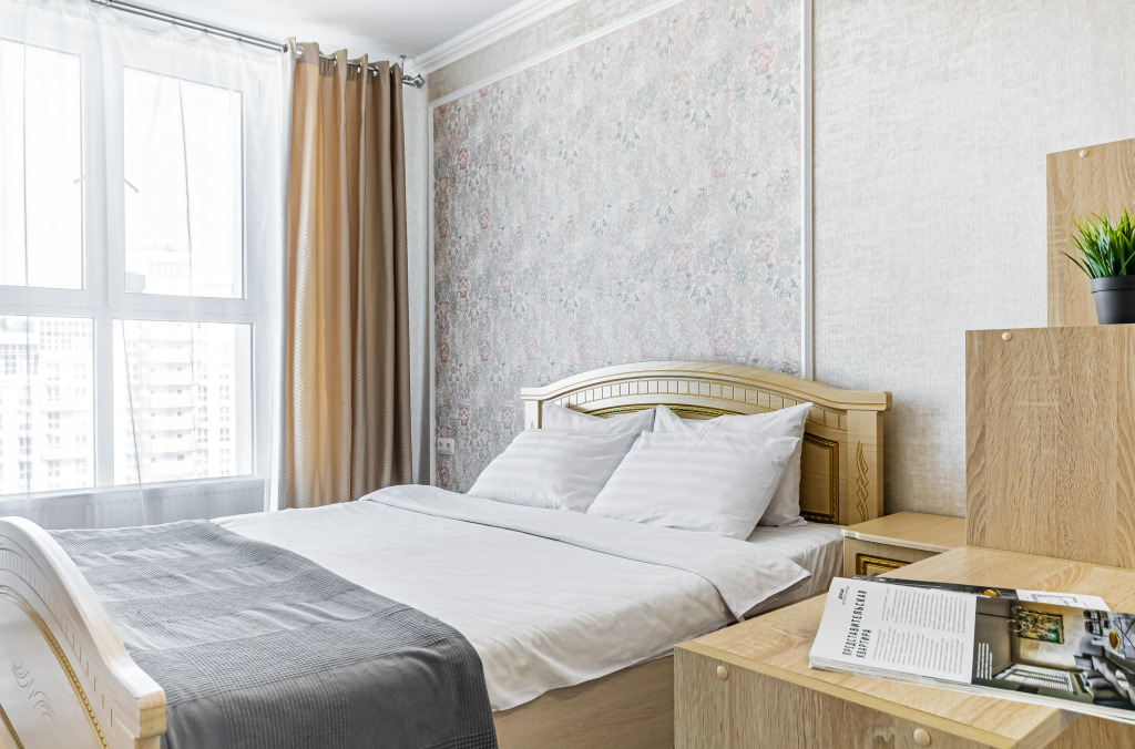 Фотография квартиры Апартаменты 2 Кровати Диван 6 гостей Центр Краснодара 22 Этаж Smart TV и Вид из Окна