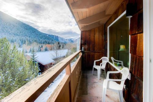 Фотография гостевого дома Limelight Base Camp Condo. Ski, bike, & adventure!