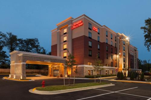 Фотография гостиницы Hampton Inn and Suites Camp Springs