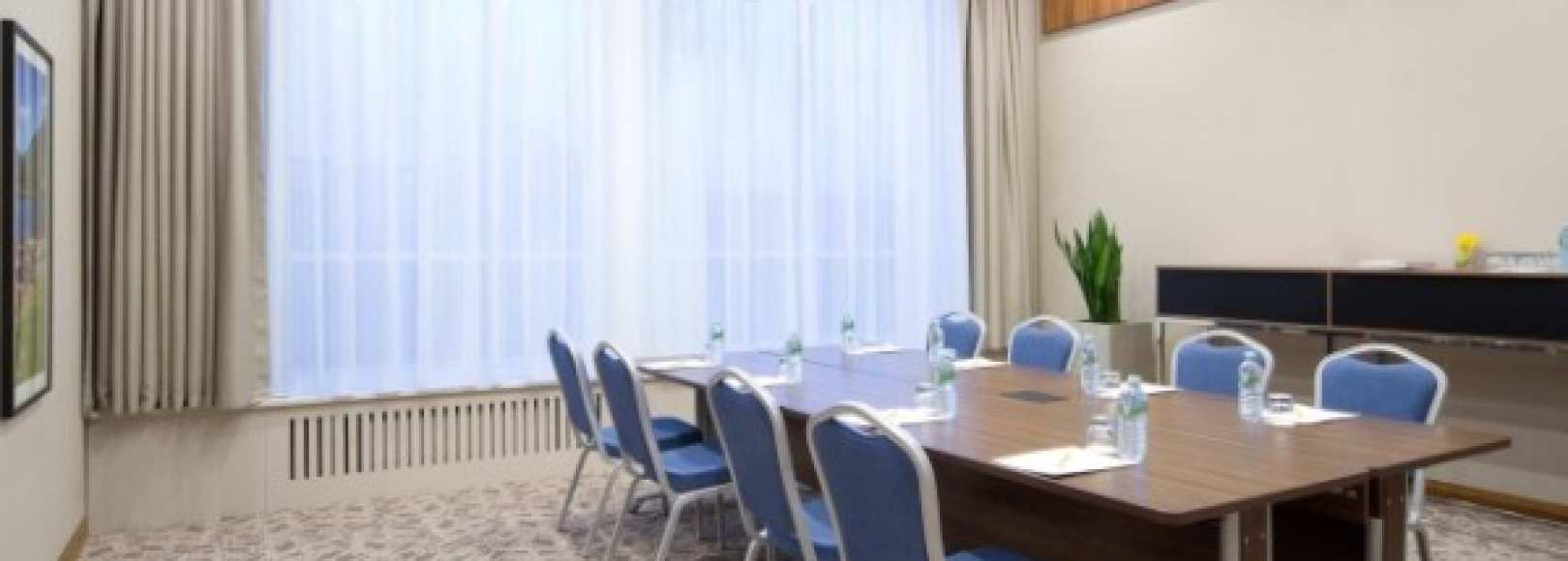 Фотография конференц-зала Енисей