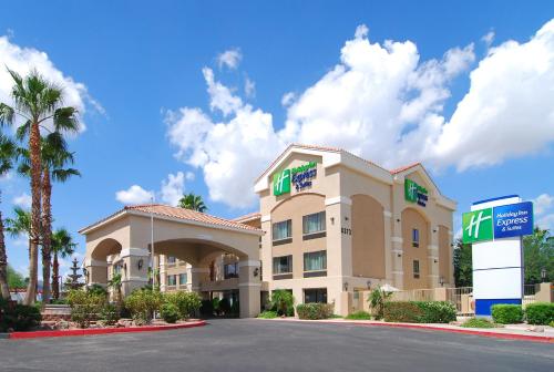 Фотография гостиницы Holiday Inn Express Hotel & Suites Marana, an IHG Hotel