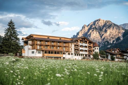Фотография гостиницы Hotel Mareo Dolomites