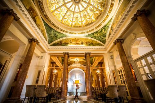 Фотография гостиницы Queen's Hotel