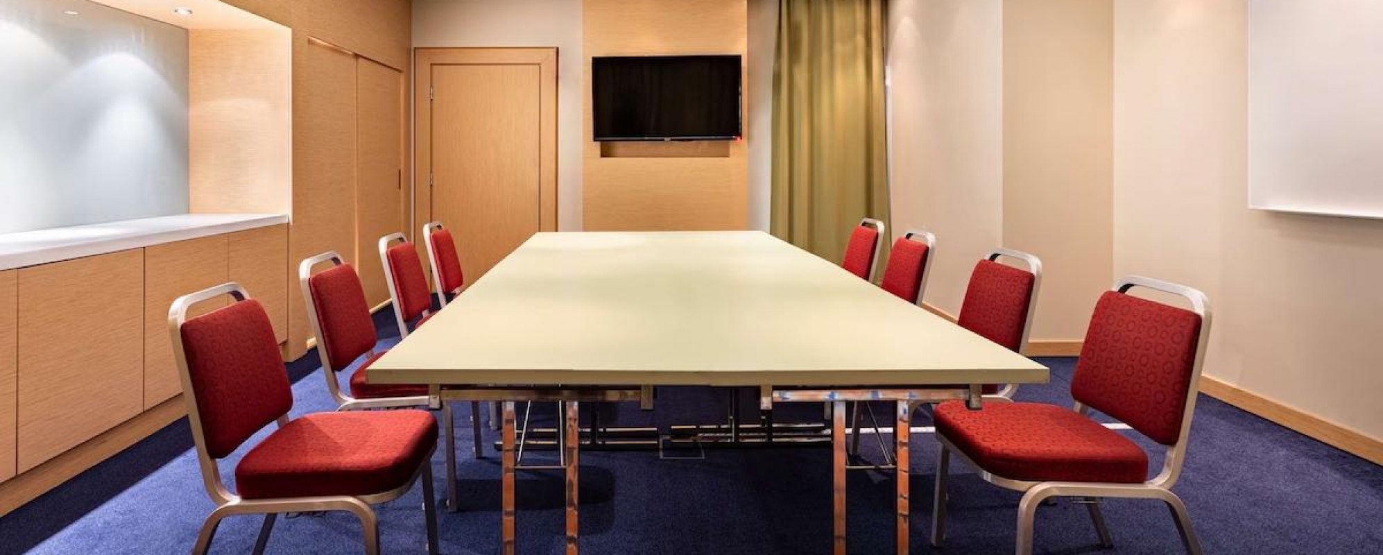 Фотографии конференц-зала Красный зал (1)