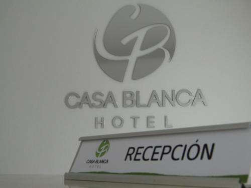 Фотография гостиницы Casa Blanca Hotel