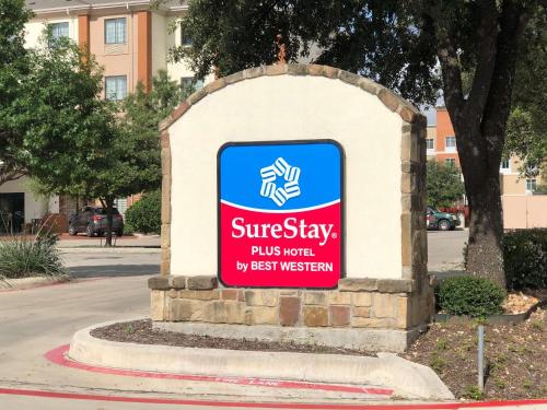 Фотография гостиницы SureStay Plus Hotel by Best Western Near SeaWorld San Antonio