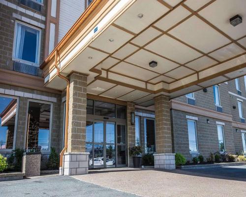 Фотография гостиницы Comfort Hotel Bayer's Lake