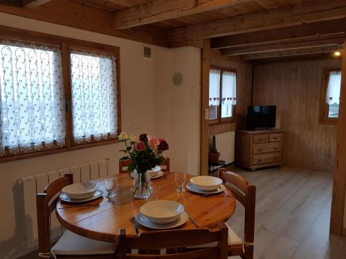 Фотография гостевого дома Chalet avec terrasse et vue sur le Mt-Blanc