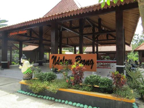 Фотография гостевого дома Omah Rohadi Syariah by Ndalem Beong