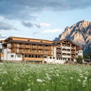 Фотографии гостиницы 
            Hotel Mareo Dolomites