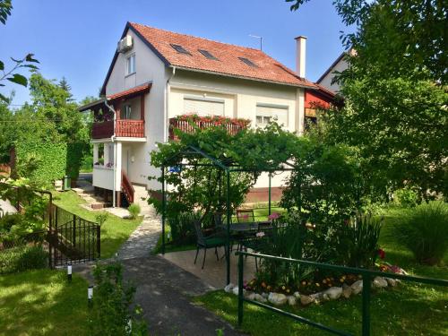 Фотография гостевого дома Rooms Garden