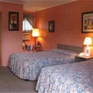 Фотографии мотеля
Four Seasons Motel