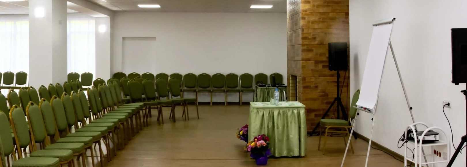 Фотография конференц-зала Зал Каминный