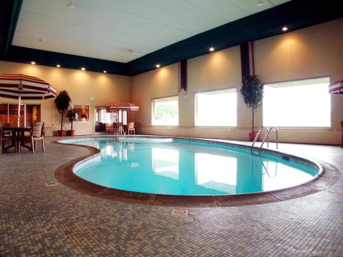 Фотография мотеля Americas Best Value Inn and Suites St. Cloud