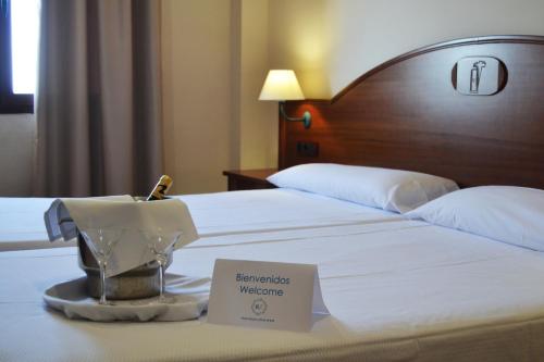 Фотография гостиницы Hotel Reyes Ziries