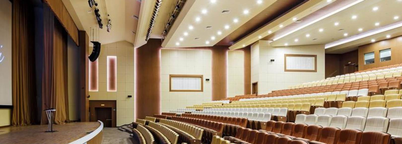 Фотография конференц-зала Ренессанс