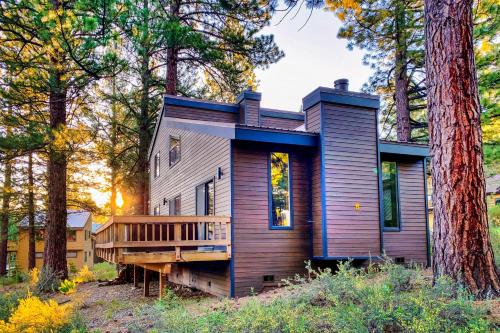 Фотография гостевого дома Sophisticated Northstar Mountain Retreat