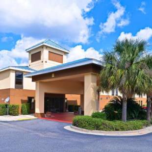 Фотографии гостиницы 
            Econo Lodge Darien