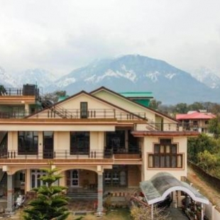 Фотография гостиницы Touristen Holiday Home A luxury Villa