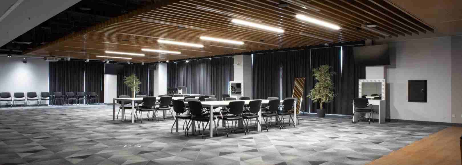 Фотография конференц-зала Конгресс-центр МВЦ Екатеринбург-Экспо Залы-трансформеры